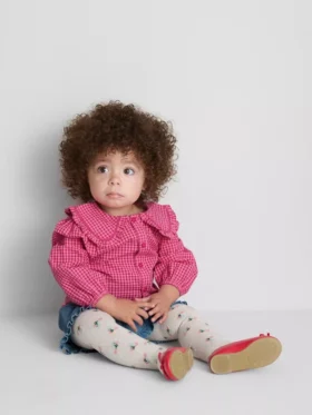 0-36 meses | Conjunto de blusa con cuello y pantalones cortos con volantes