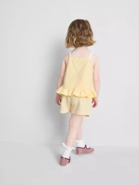 1-9 años | Conjunto de camiseta con volantes y pantalones cortos