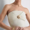 Bañador bandeau con adornos de conchas