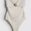 Bañador bandeau con adornos de conchas