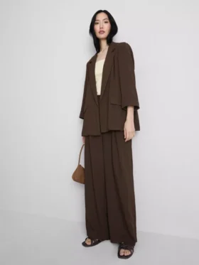 Blazer con solapas en V y textura