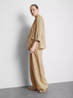 Blazer con solapas en V y textura