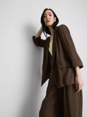 Blazer con solapas en V y textura
