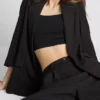 Blazer con solapas en V y textura