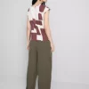 Blusa estampada con mangas casquillo