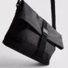Bolso bandolera con cierre de hebilla