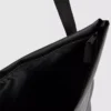 Bolso bandolera con cierre de hebilla