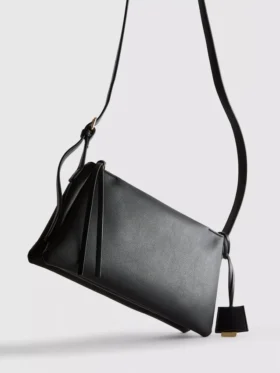 Bolso bandolera con doble refuerzo