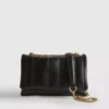 Bolso bandolera con solapa