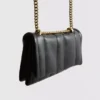 Bolso bandolera con solapa