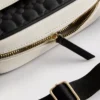 Bolso bandolera para cámara de Mickey Mouse de Disney