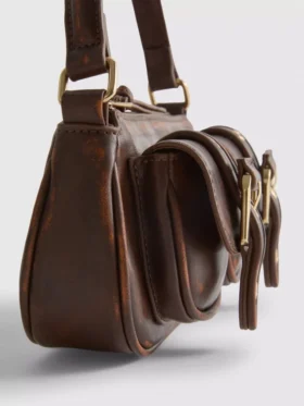 Bolso de hombro con bolsillo y hebilla