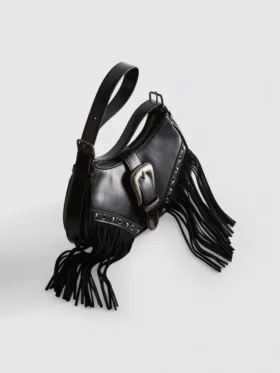 Bolso de hombro con hebilla y flecos