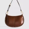 Bolso de hombro con tachuelas de imitación de piel de Paula Echevarría
