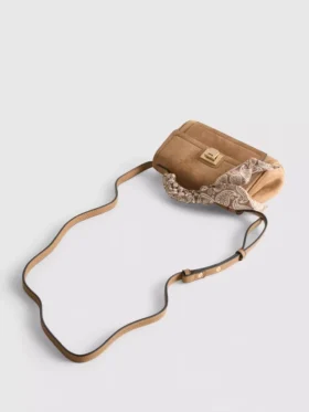 Bolso tipo «grab bag» con asa tipo pañuelo