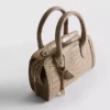 Bolso tipo tote con efecto cocodrilo