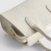 Bolso tipo tote con efecto cocodrilo