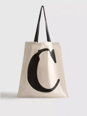Bolso tote con iniciales