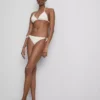 Braguita de bikini con bordado de conchas y lazo lateral
