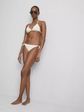 Braguita de bikini con bordado de conchas y lazo lateral