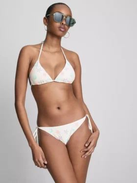 Braguita de bikini con bordado de conchas y lazo lateral