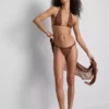 Braguita de bikini con estampado de leopardo y brillo de Paula Echevarría