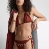 Braguita de bikini con lazo lateral y detalle de cadena