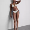Braguita de bikini con textura de limón y lazo lateral