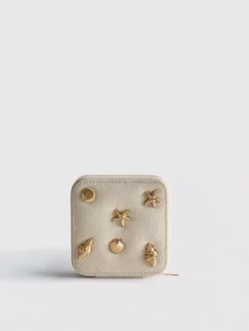 Caja de joyas con forma de concha