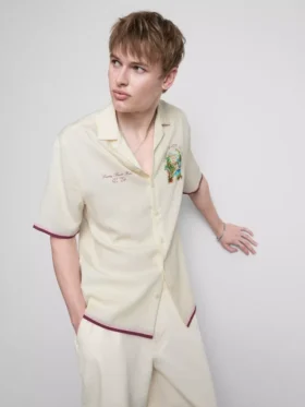 Camisa con cuello rever y estampado paisajístico