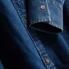 Camisa de algodón vaquero de corte holgado con botones