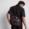 Camisa de manga corta bordada