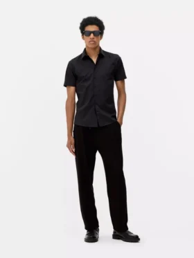 Camisa de pantalón corto de corte entallado