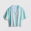 Camisa de pijama corta a rayas en tonos pastel, ideal para estar por casa