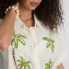 Camisa de playa de algodón bordada con abalorios de Paula Echevarría