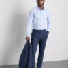 Camisa formal de corte entallado