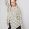 Camisa holgada con botones y dobladillo curvo