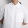 Camisa Oxford corta de corte cuadrado y manga corta