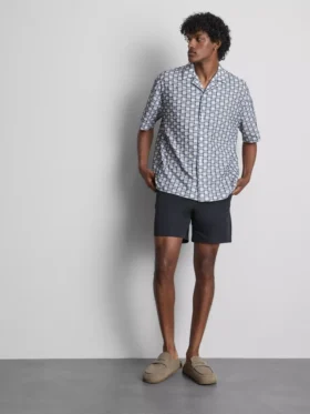 Camisas con cuello texturizado