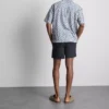 Camisas con cuello texturizado
