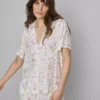 Camisas de pijama de manga corta con estampado floral