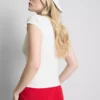 Camiseta ajustada con mangas casquillo