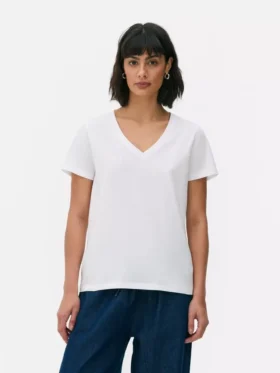 Camiseta con cuello en V
