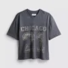 Camiseta con cuello en V y estampado de Chicago