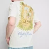 Camiseta con diseño gráfico