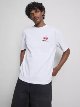 Camiseta con estampado de cerezas