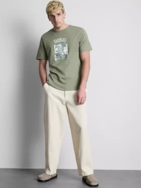Camiseta con estampado de Pokémon