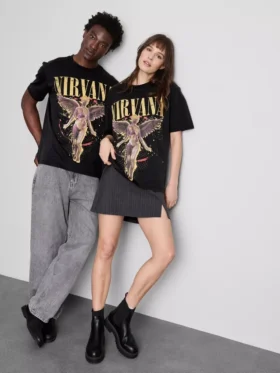 Camiseta con estampado del ángel de Nirvana