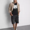 Camiseta con estampado gráfico de surfista