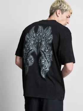 Camiseta con estampado gráfico en la espalda